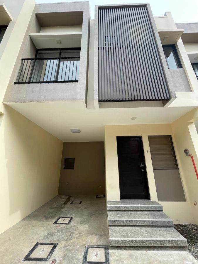 Fly & Rest Guesthouse - Mactan-Cebu International Airport Đảo Mactan Ngoại thất bức ảnh